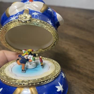Mr Christmas Musical Snowman Hinged Animated Musical Ornament - Thumbnail 8