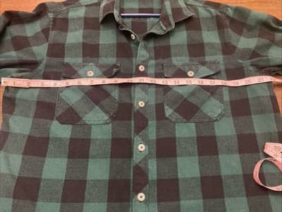 Design in Italy Men’s L Flannel Shirt Green Black Plaid Pockets Long Sleeve - Thumbnail 4