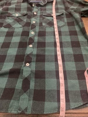 Design in Italy Men’s L Flannel Shirt Green Black Plaid Pockets Long Sleeve - Thumbnail 5