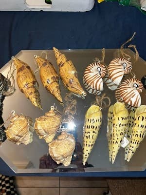 Vintage VERY RARE Set Of 12 Pacific Rim Ceramic Seashell Ornaments Hand Painted