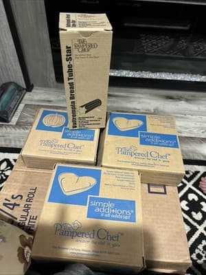 The Pampered Chef 4 Piece Variety-2-#2076, 1-#1570 1-#2082