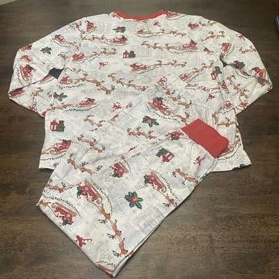 Christmas Pajamas Santa Sleigh Presents Ladies L 2 Piece - Thumbnail 4