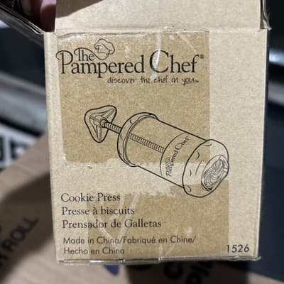 New Pampered Chef Plastic Cookie Press Model 1526 w Discs - Thumbnail 3
