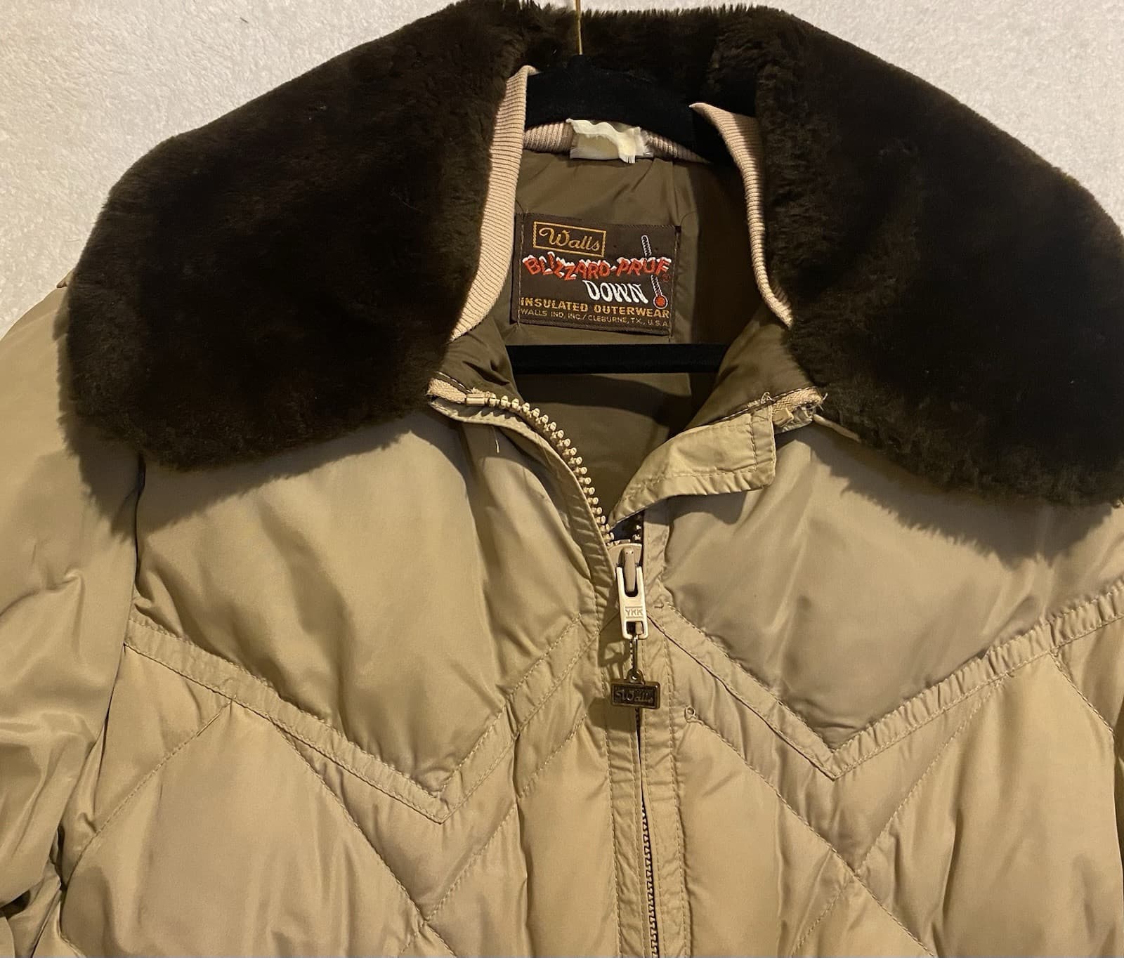 Vintage Walls Down Puffer Western Faux Fur Collar Jacket Made In USA - Thumbnail 3