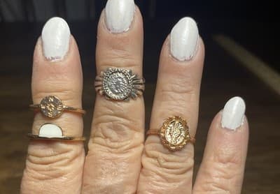 Lot of 18 Rings Various sizes Unknown Metals Or Sizes - Thumbnail 3