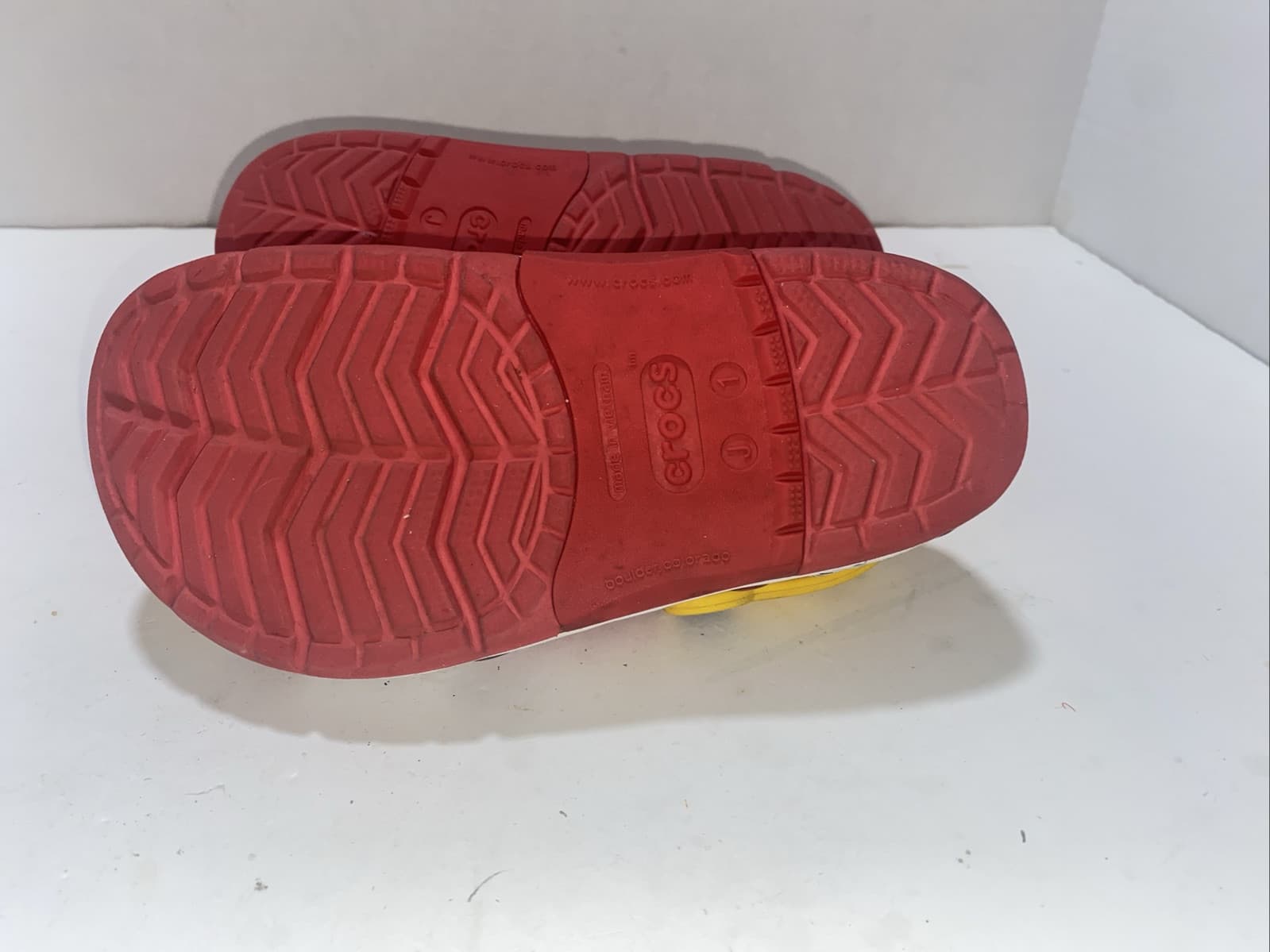 Crocs Disney Parks Minnie Mouse Kids Crocband Red Clogs Junior Size 1 - Thumbnail 8