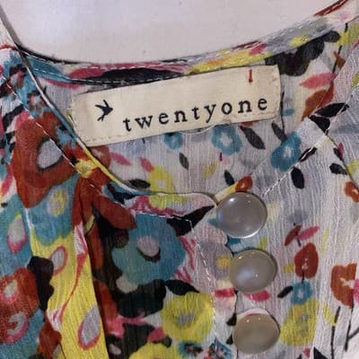 Twenty One Floral Camisole Butter Yellow Flowy Fairycore Goingout Made In USA - Thumbnail 4