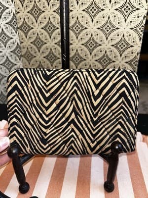 VERA BRADLEY Zip-Around Wristlet Zebra Tan Black Quilted Fabric 15378-713 - Thumbnail 4