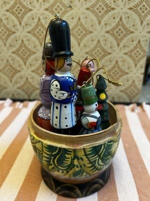 Rare Russian Nesting Doll w/ 7 Christmas Ornaments, Hand Crafted Painted, Signed - Thumbnail 8
