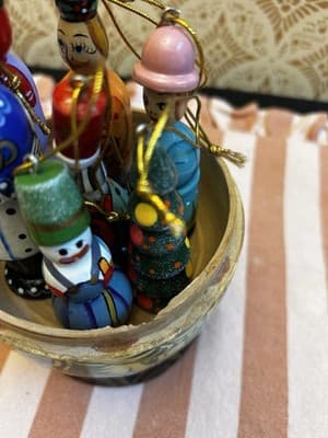 Rare Russian Nesting Doll w/ 7 Christmas Ornaments, Hand Crafted Painted, Signed - Thumbnail 9