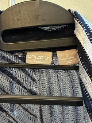 Chico’s Travelers Printed Crushed Jacket Sz 1 (8/10) Dark Navy/Silver 2 pockets - Thumbnail 3