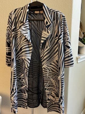 Chico’s Travelers Printed Crushed Jacket Sz 1 (8/10) Dark Navy/Silver 2 pockets