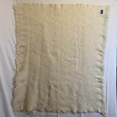 Vintage Pendleton Throw Blanket, 100% Virgin Wool 56" x 40" Soft Pale Yellow - Thumbnail 3