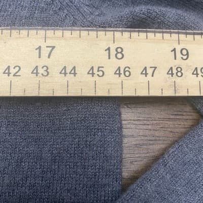 Orvis Women's Gray Wool Blend Long-Sleeve V-Neck Pullover Sweater - Size L - Thumbnail 4