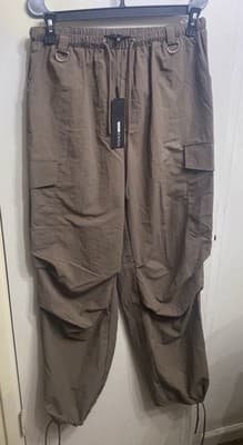Fashion Nova Brown Taupe Cargo Parachute Pants Women's XS NWT Y2K Streetwear