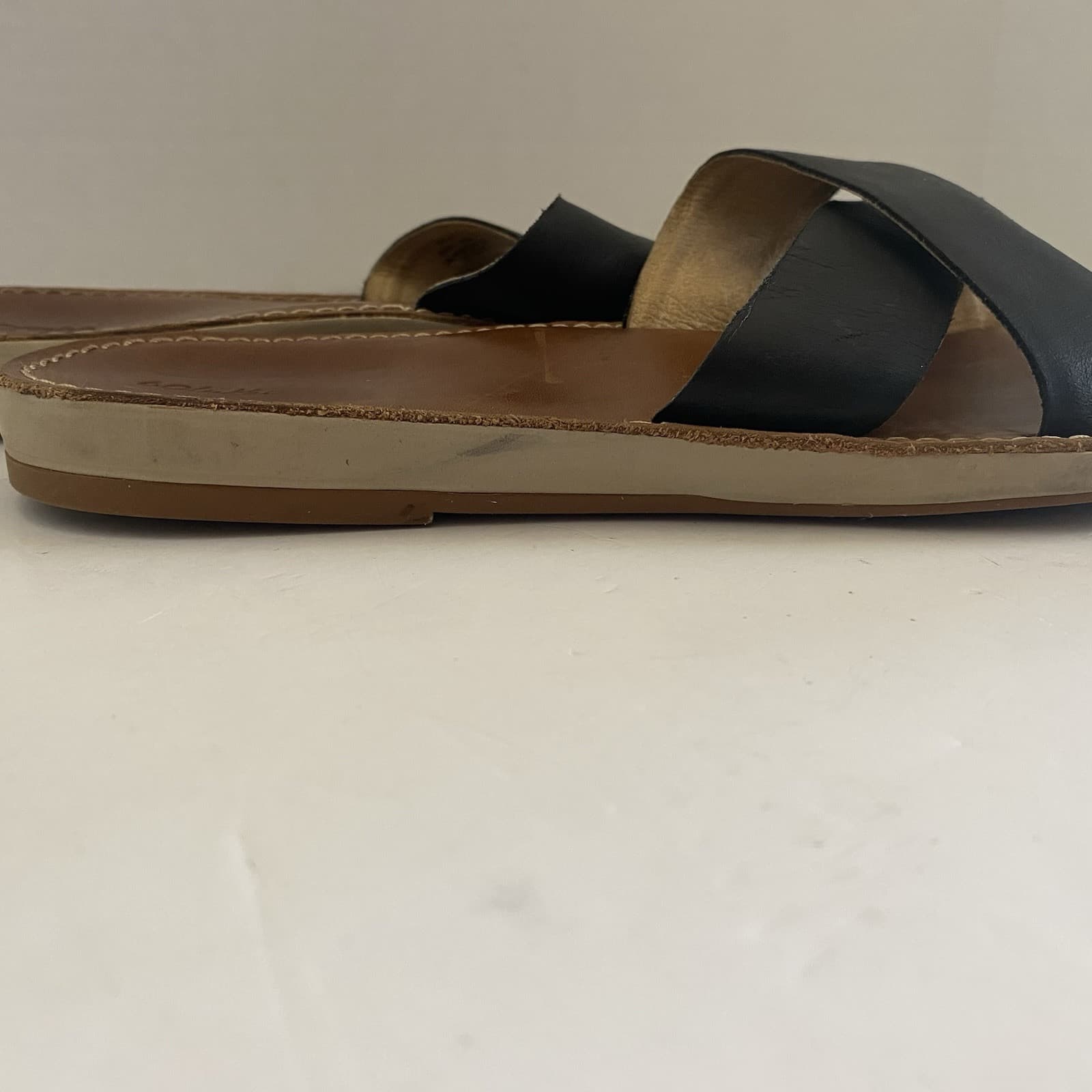 Olukai Sandals Womens 8 Slip On Flats Comfort Black Leather - Thumbnail 4
