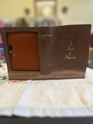 The Book Of Memories Picture Frame Russ 8.5” Serenity Prayer Vintage Beautiful - Thumbnail 3