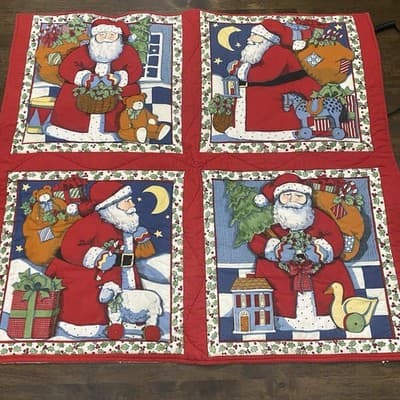 Christmas Lap Quilt Santa 32x35 - Thumbnail 2