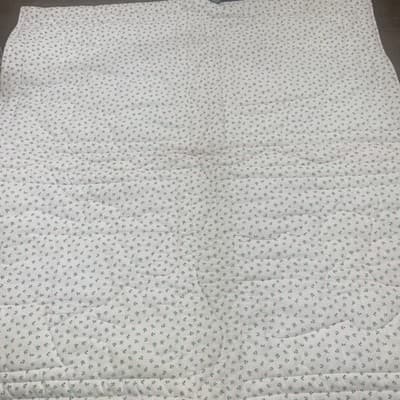 Christmas Lap Quilt Santa 32x35 - Thumbnail 3