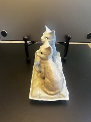 OTAGIRI PORCELAIN CAT FIGURINE Two Cats Sitting On Bed Pillow Vintage - Thumbnail 3