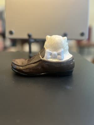 Ceramic White Cat Kitten in Shoe Loafer 1977 Home Decor Alberta Molds Vintage - Thumbnail 3