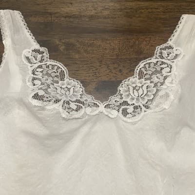 White Cotton Camisole Adjustable Straps and Lace CottageCore Minimalist - Thumbnail 2