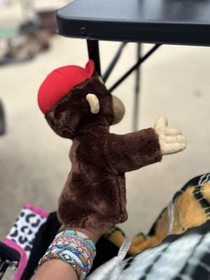 Curious George 10.5” Plush Hand Puppet Monkey Chimp GUND Vintage NWT - Thumbnail 4