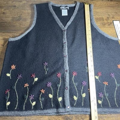 Ladies 1X Vest Wool Mohair Floral Embroidered Cardigan Vest Teachers Vtg NWT - Thumbnail 7