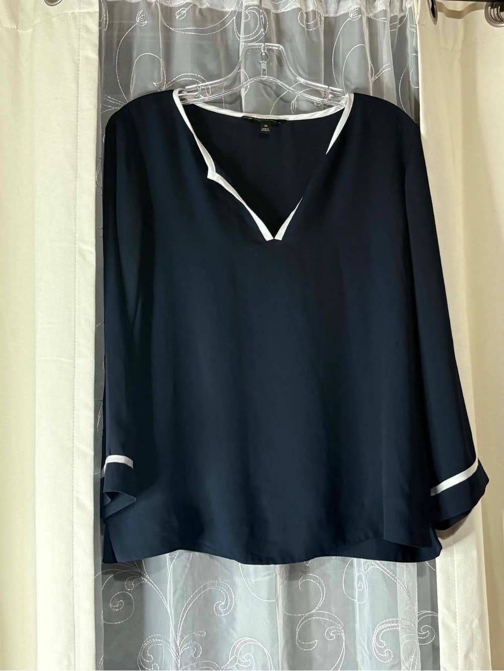 Women's Navy Blouse with White Trim - Classic V-Neck Top Size Medium - Thumbnail 2