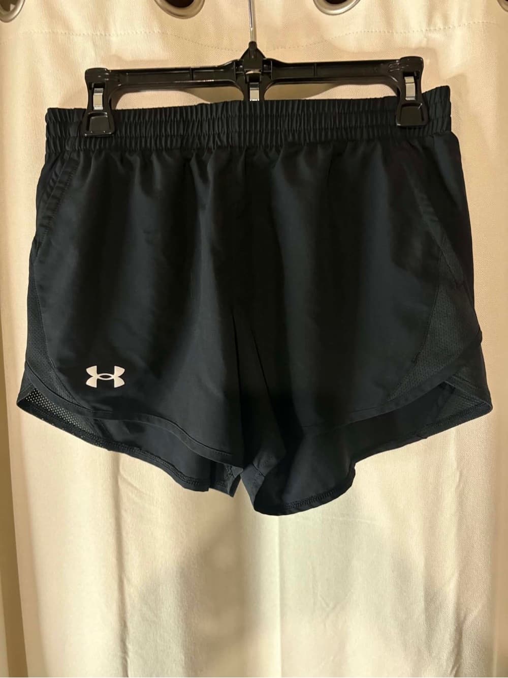 Under Armour Women’s Athletic Summer Gym Black Running Shorts size small - Thumbnail 3