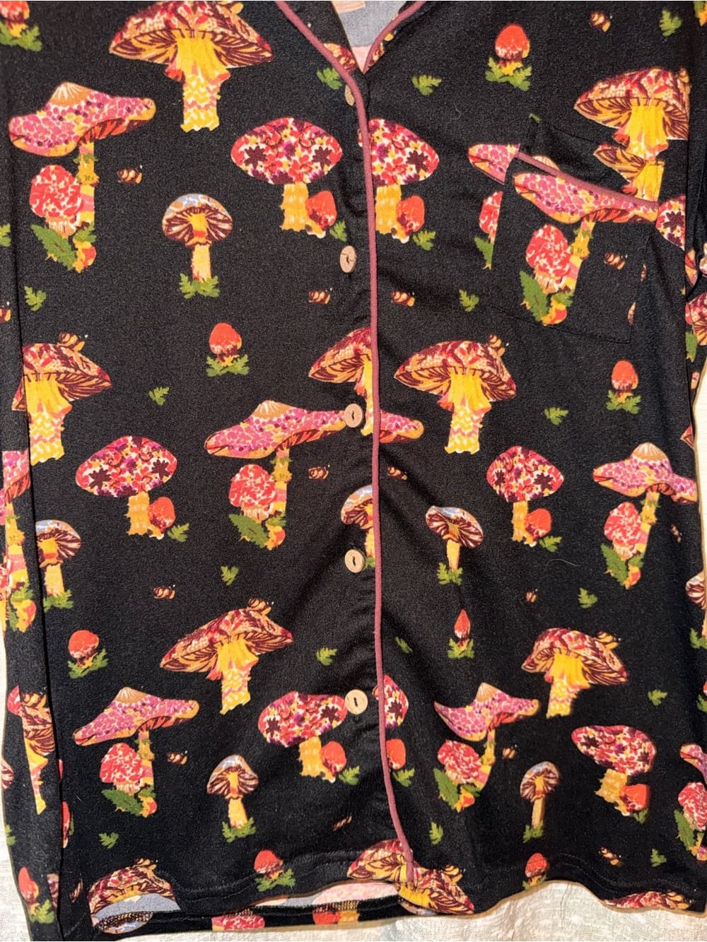 Women’s Black Mushroom-Print Short Sleeve Button Front Top - Thumbnail 3