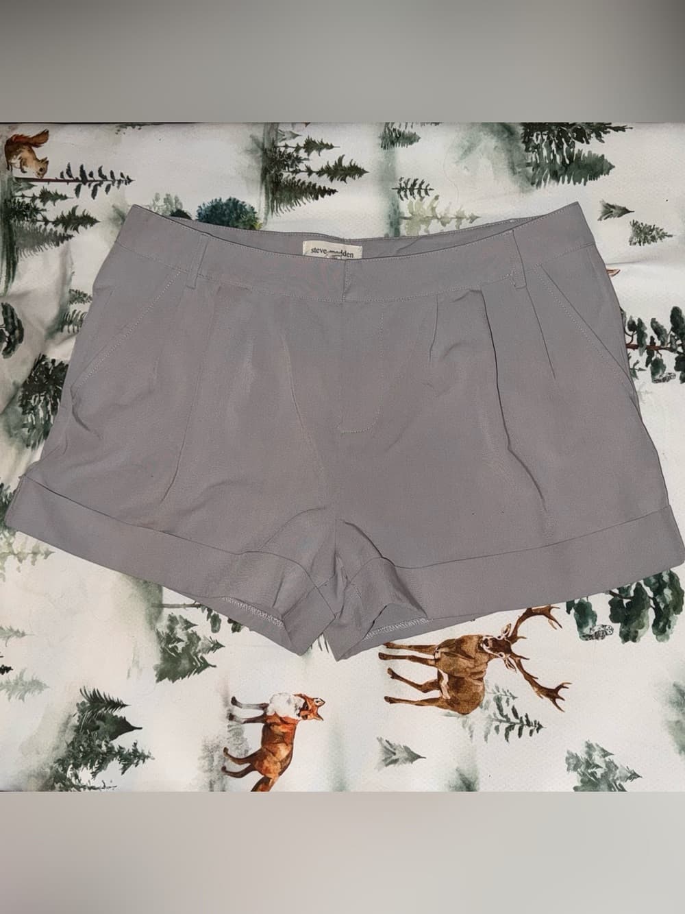 Steve Madden Gray High-Waist Pleated Cuffed Shorts size 9 - Thumbnail 6