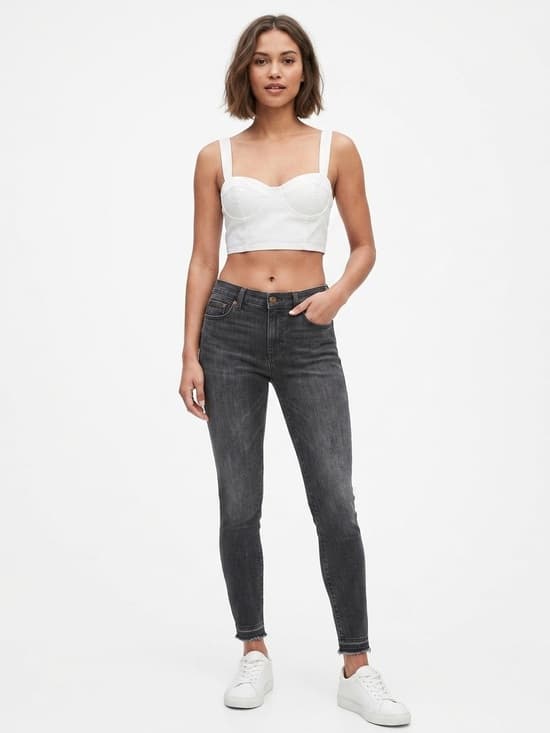 Banana Republic Skinny Jeans in Washed Charcoal - Thumbnail 6