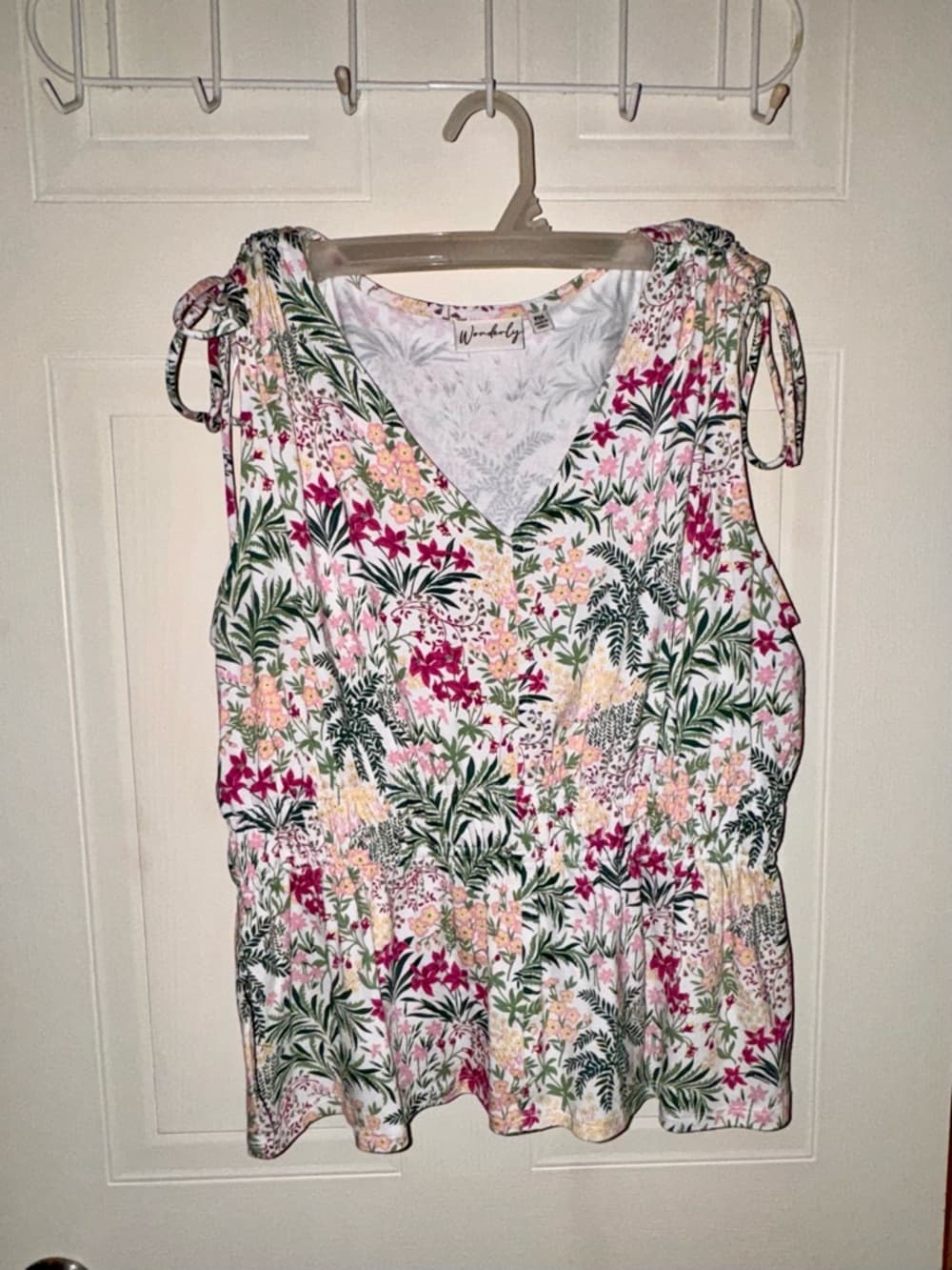 Wonderly Floral V-Neck Tie-Shoulder Tank Top in Pink, Green & Cream - Thumbnail 2