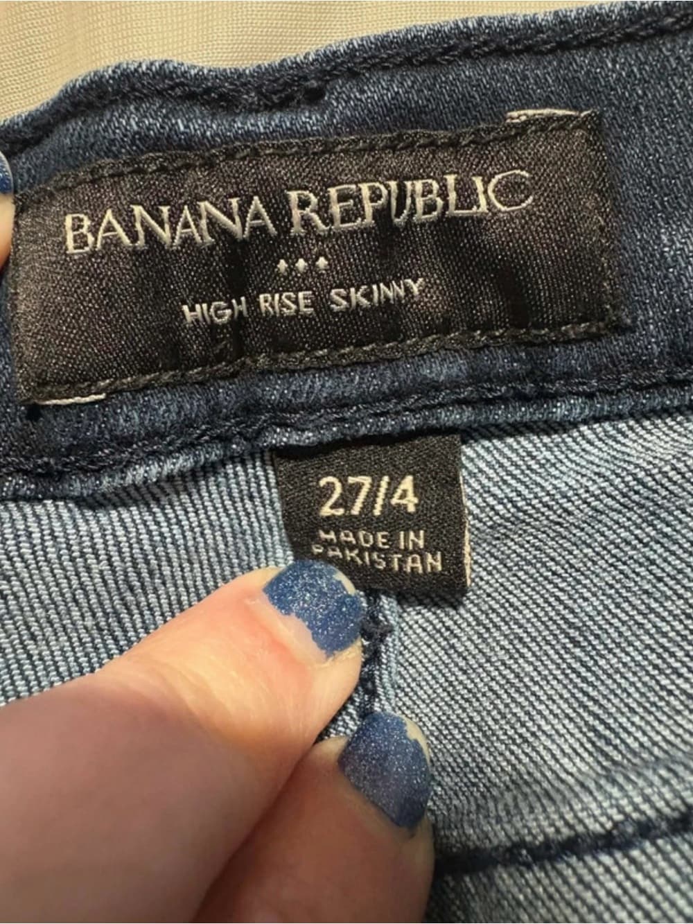 Banana Republic Skinny Jeans in Washed Charcoal - Thumbnail 4