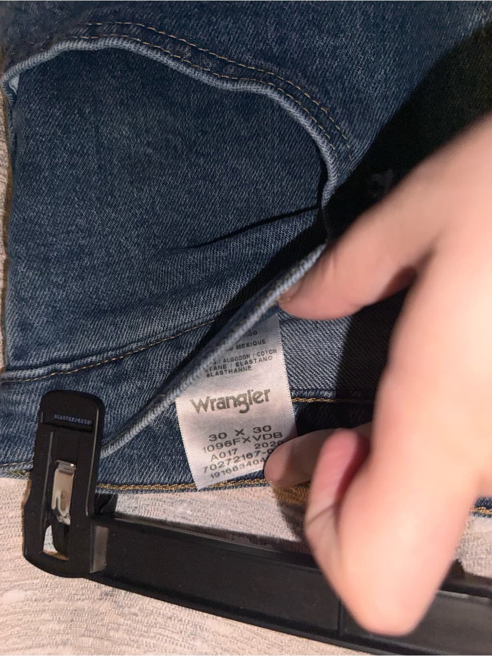 Wrangler Classic Men's Dark Blue Denim Jeans 30x30 - Thumbnail 3