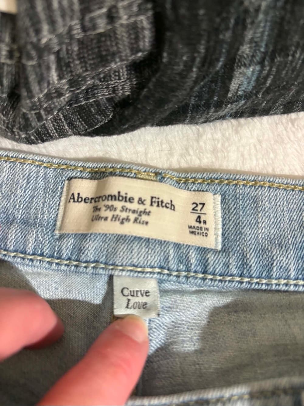 Abercrombie and Fitch Straight Leg Jeans | Waist 27” | Size 4 | High Rise Curve - Thumbnail 2