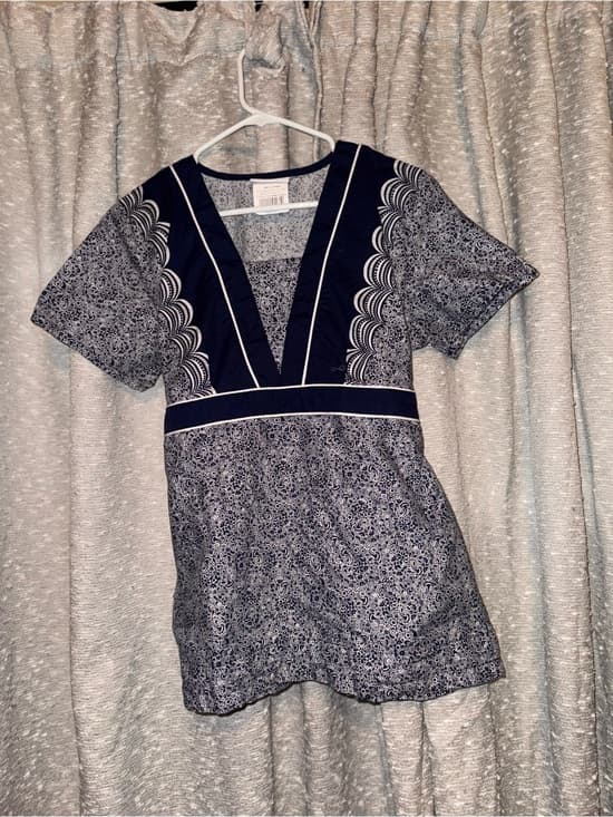 Tie back Navy & White Patterned V-Neck Tunic Scrub top Nursing - Thumbnail 4