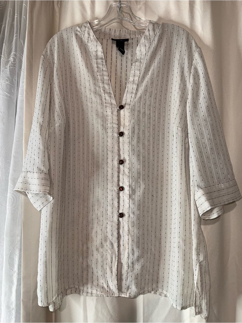 Maggie Barnes Beautiful Lightweight White Striped Button-Front Blouse spring - Thumbnail 3
