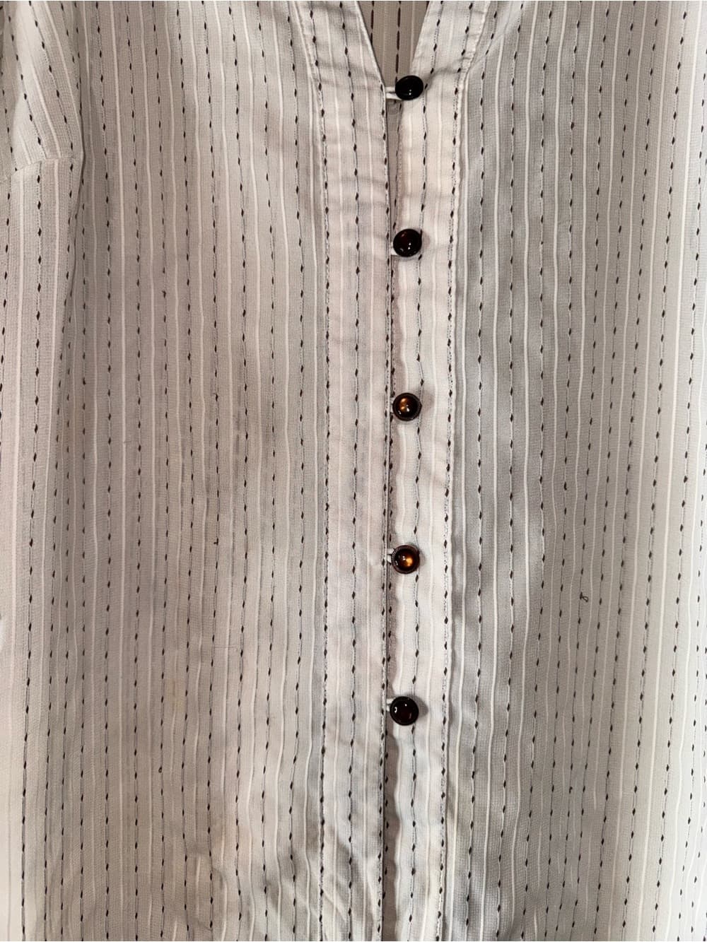 Maggie Barnes Beautiful Lightweight White Striped Button-Front Blouse spring