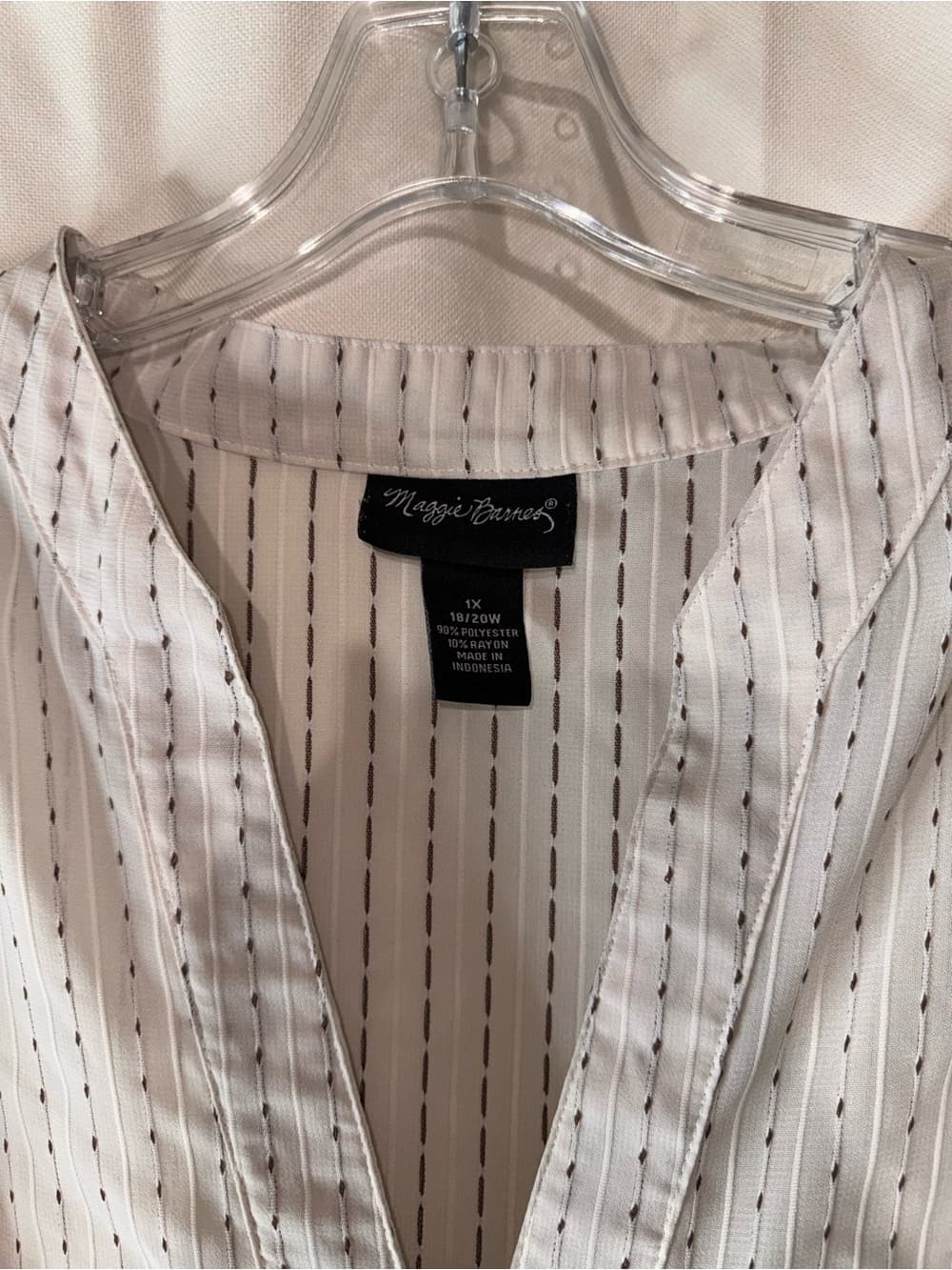 Maggie Barnes Beautiful Lightweight White Striped Button-Front Blouse spring - Thumbnail 2