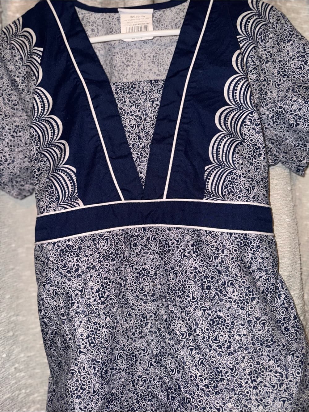 Tie back Navy & White Patterned V-Neck Tunic Scrub top Nursing