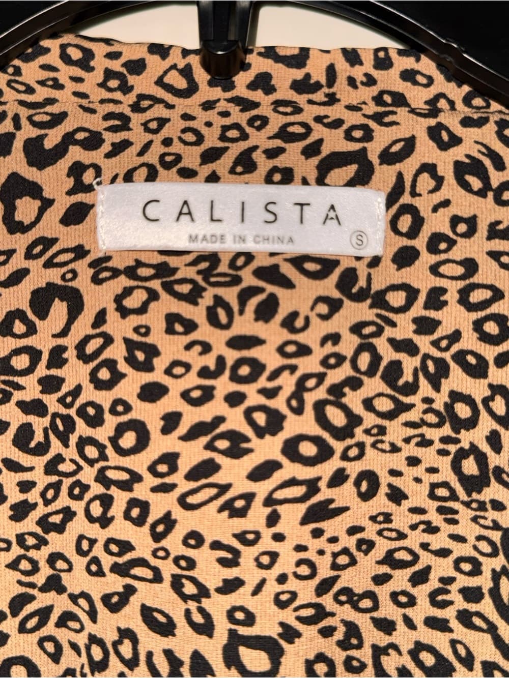 High end Boutique Leopard Print Button-Up Blouse - Tan/Black high low cut - Thumbnail 3