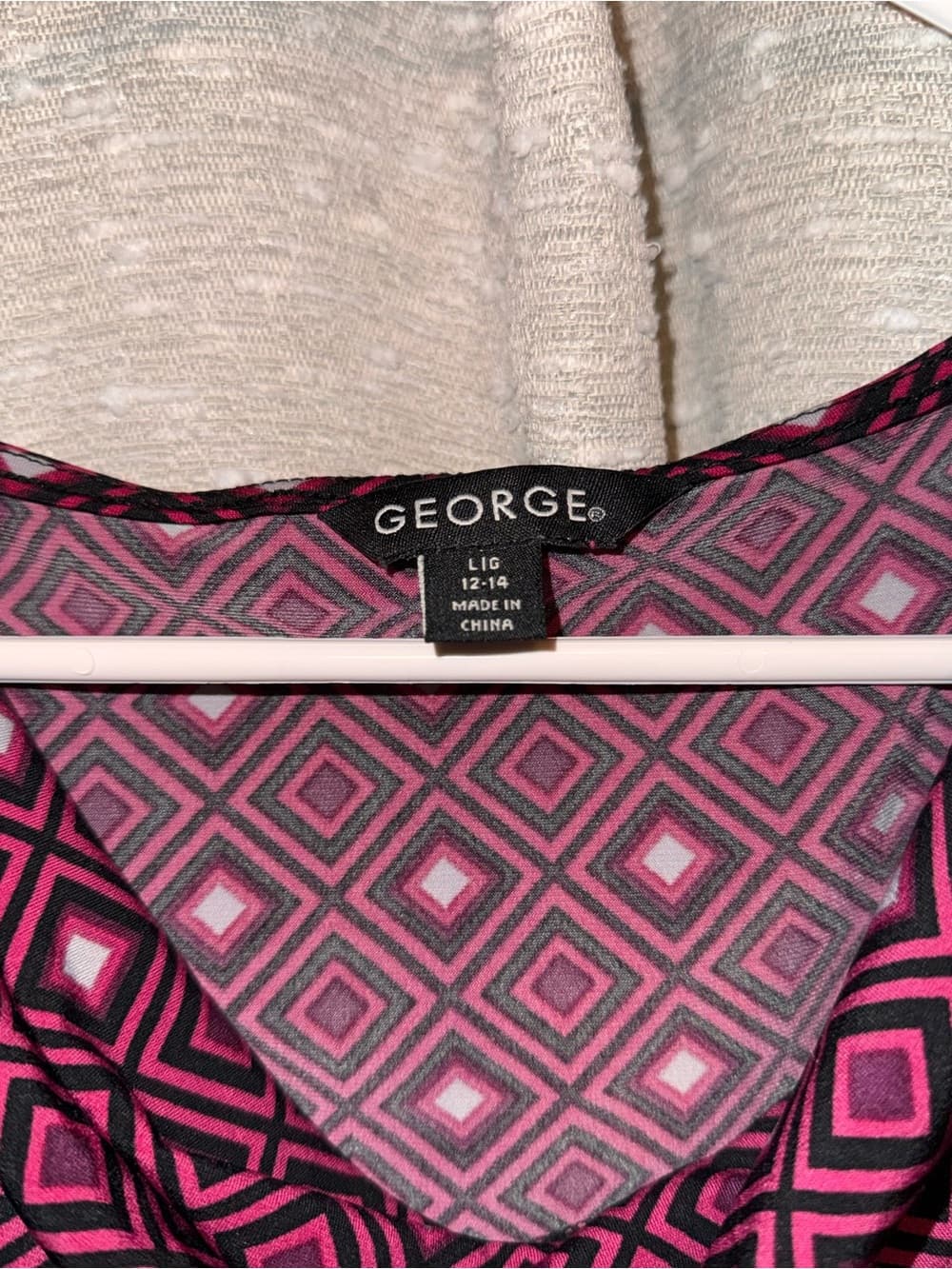 NWOT Y2K George Women's Pink Geometric Sleeveless Cowl Neck Top medium - Thumbnail 3