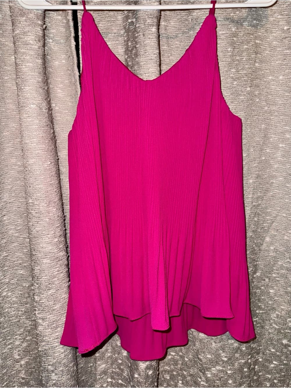 Boutique She+Sky Bright Magenta Spaghetti Strap Summer Blouse size Medium - Thumbnail 3