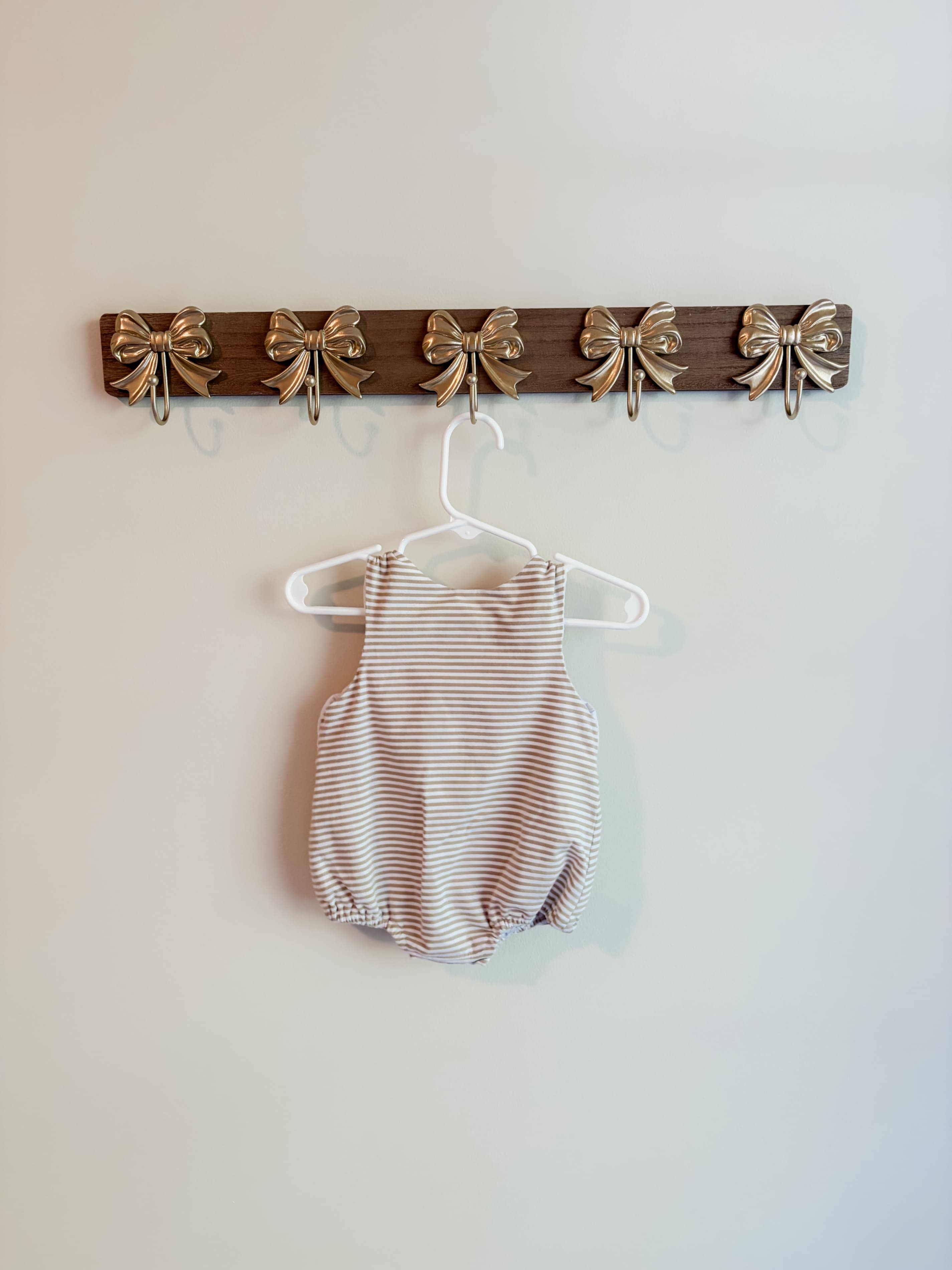 Pickles and Pralines boys size 3 months zoo animal smocked outfit bubble - Thumbnail 2