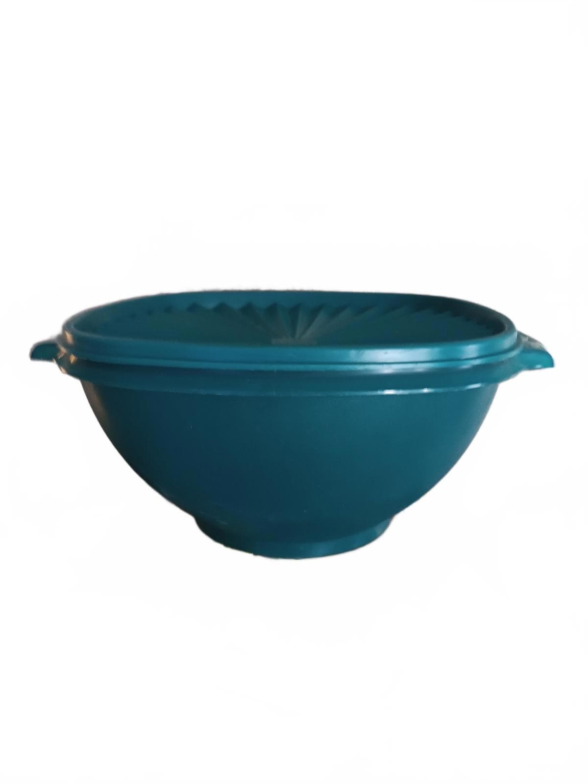 Teal Plastic Mixing Bowl with Lid