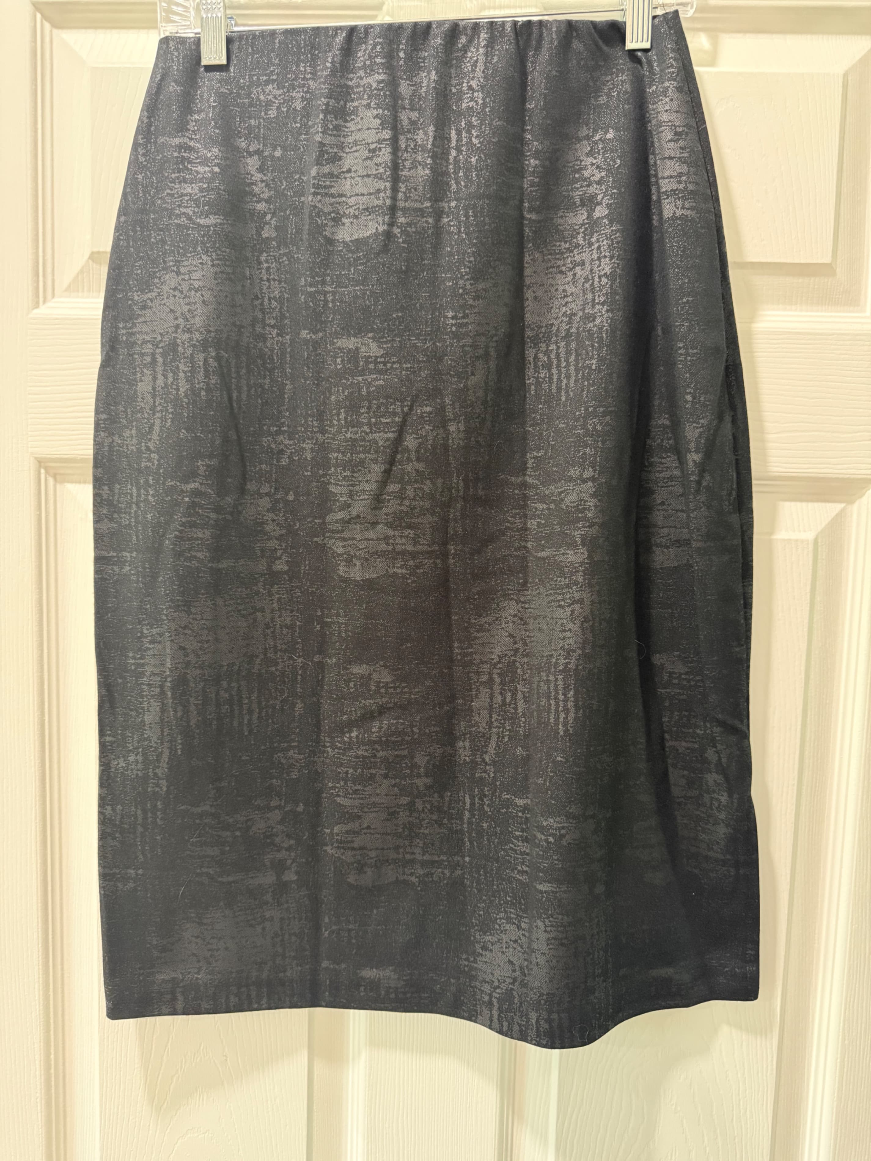 Black Textured Knee-Length Skirt - Thumbnail 4