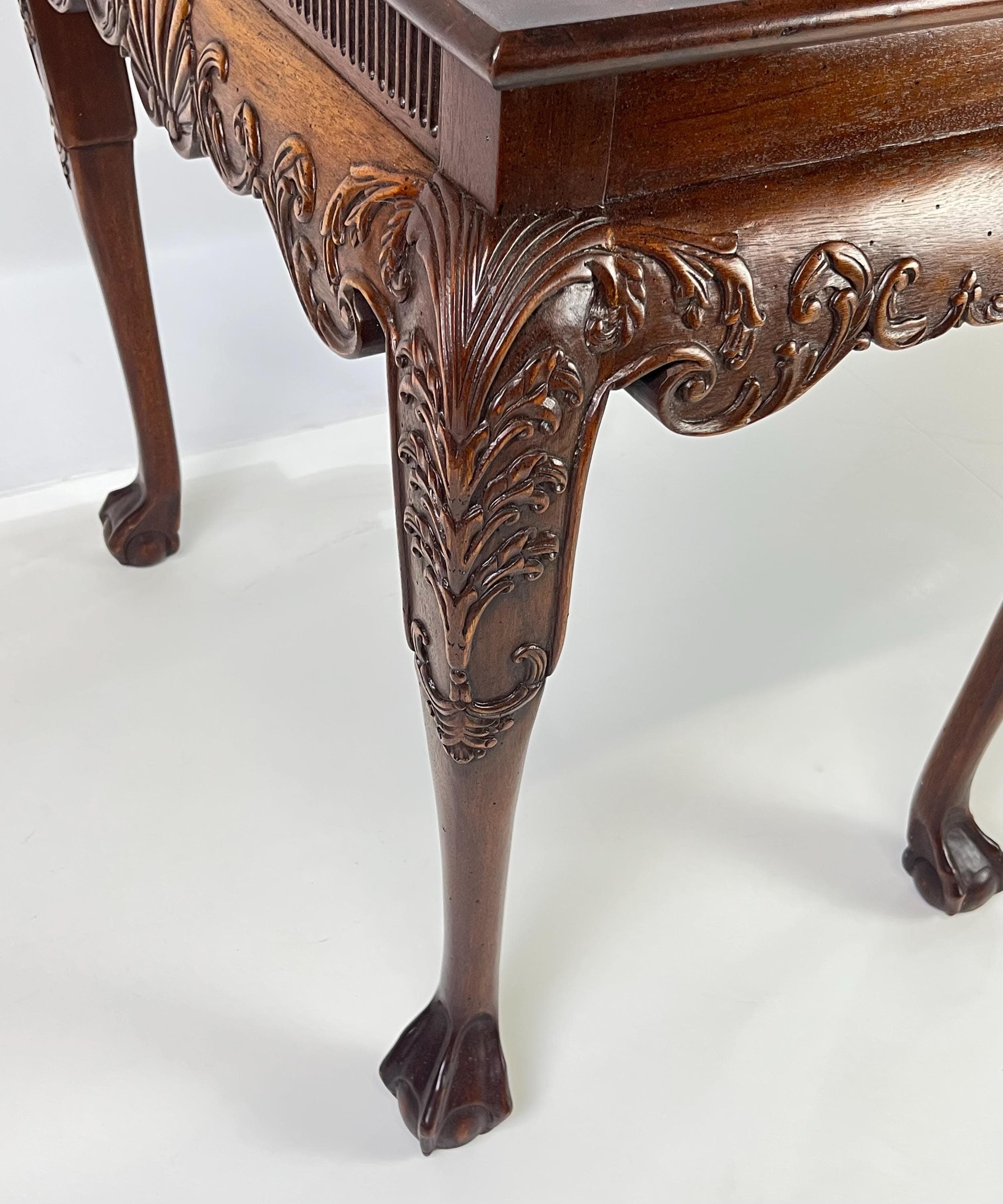 Hekman Chippendale Style Walnut Burl Tea Table With Pull-Out Slides - Thumbnail 10