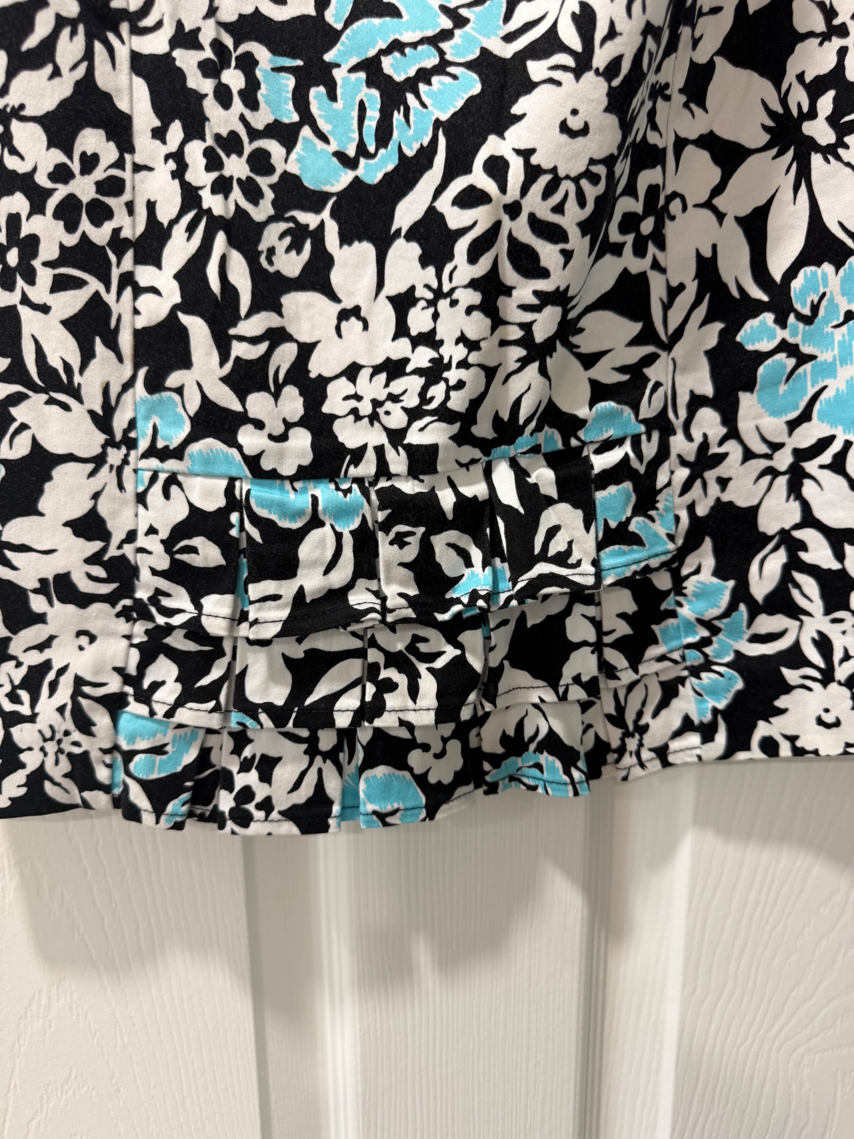 Floral Print Skirt with Blue and White Pattern - Thumbnail 4